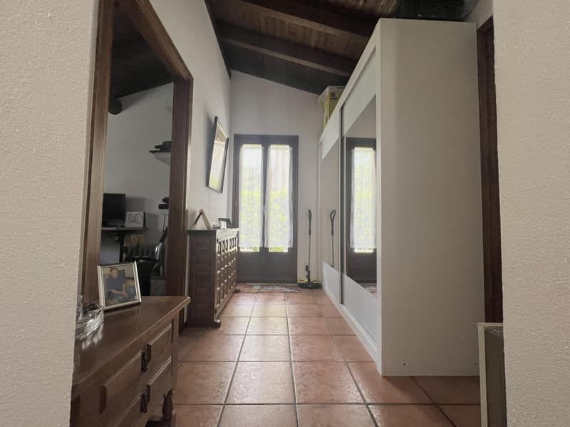 LUMINOSA CASA UNIFAMILIARE 3.5 LOCALI NEL VERDE A PIANDERA (5)