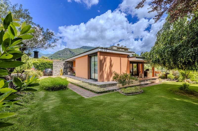 VILLA 6.5 LOCALI CON PRIVACY E AMPIO GIARDINO A COLDRERIO (8)
