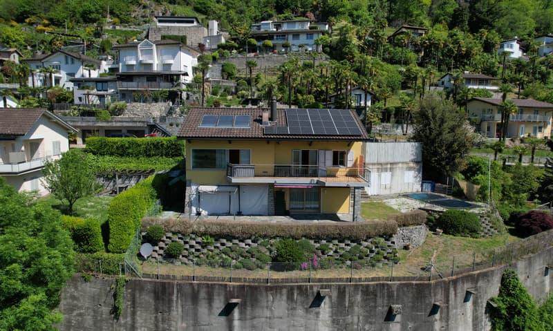ELEGANTE E AMPIA VILLA VISTA LAGO AD AGARONE - CUGNASCO (9)