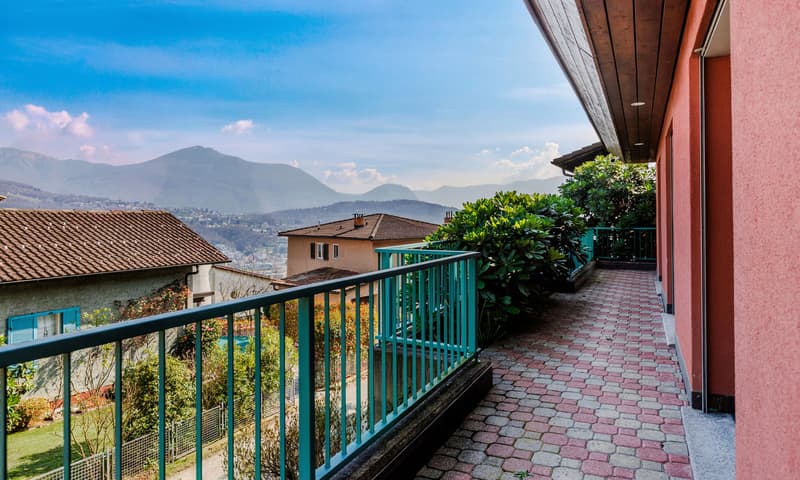 ACCOGLIENTE CASA 4.5 CON GIARDINO E VISTA APERTA A MANNO (9)