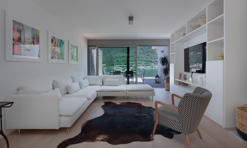 MERAVIGLIOSO 3.5 CON TERRAZZA VISTA LAGO A RIVA SAN VITALE (8)
