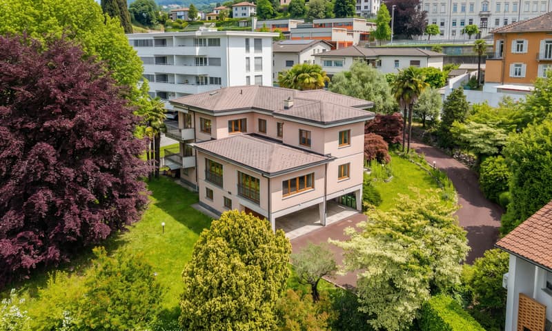 PRESTIGIOSA VILLA DI 9.5 LOCALI CON AMPIO TERRENO A VACALLO (9)