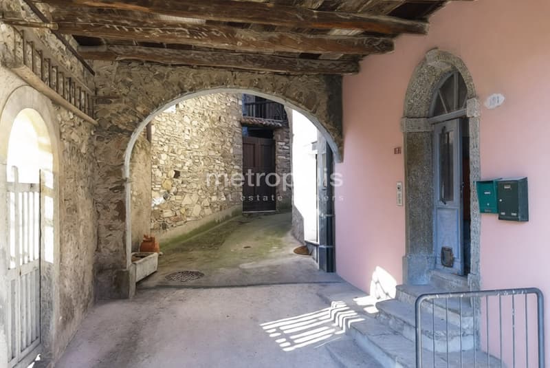 3.5 LOCALI DI CHARME RINNOVATO ALL'ULTIMO PIANO AD AROGNO (4)
