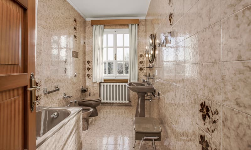 SPAZIOSA VILLA 4.5 CON PISCINA E AMPIO TERRENO A COLDRERIO (6)