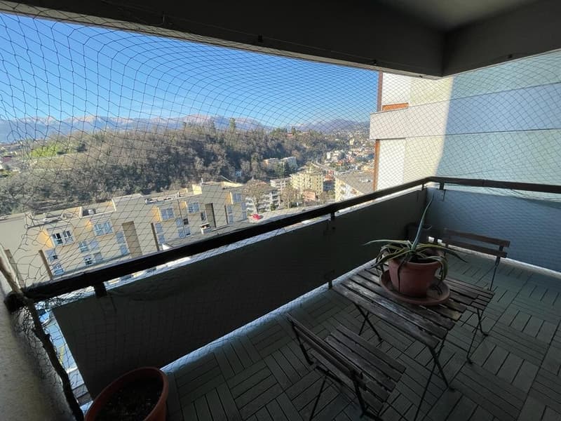 OTTIMO INVESTIMENTO - LUMINOSO 3.5 CON VISTA APERTA A LUGANO (2)