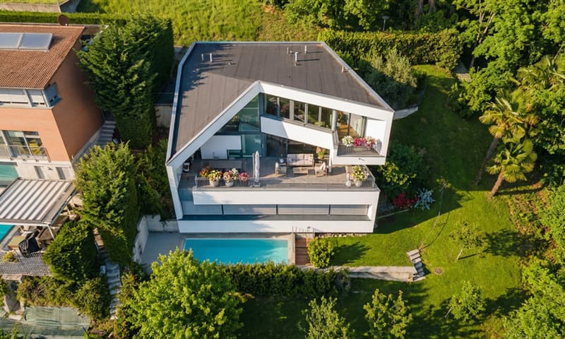 ESCLUSIVA VILLA 5.5 LOCALI VISTA LAGO CON PISCINA A CANOBBIO (1)