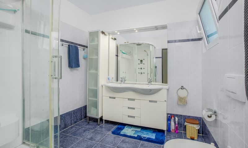 AMPIA E STUPENDA VILLA DI 5.5 LOCALI CON PISCINA A MEZZOVICO (11)