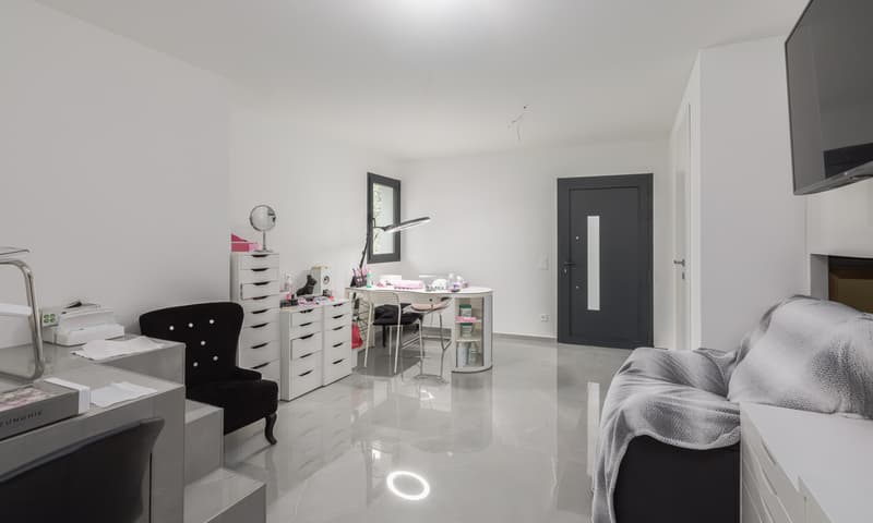 MODERNA CASA UNIFAMILIARE 5.5 CON VISTA APERTA A OSOGNA (8)