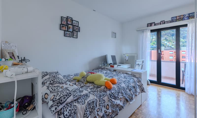 LUMINOSO 5.5 LOCALI CON 2 AMPI BALCONI E VISTA A BELLINZONA (8)