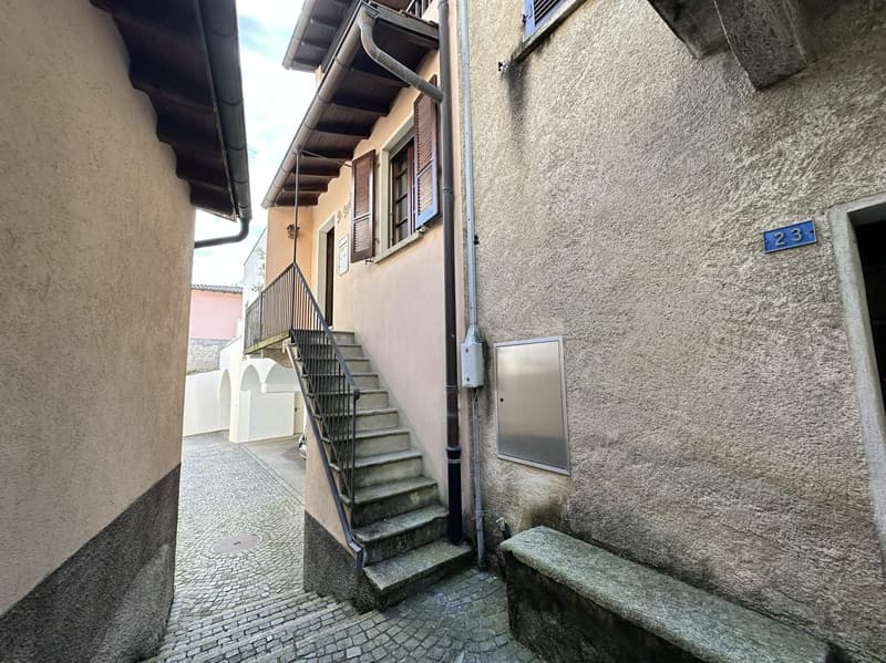 TIPICA CASA 3.5 CON GRANDE CANTINA VINI A VOLTA A MELIDE (8)