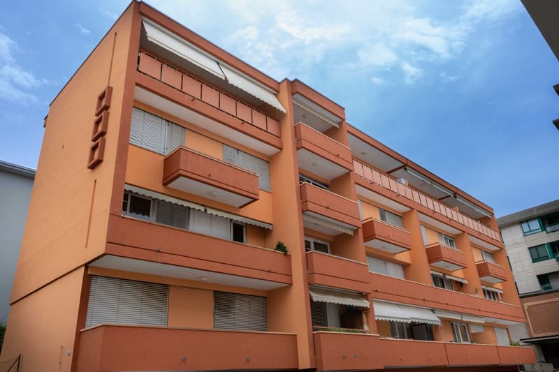 ELEGANTE 1.5 LOCALI COME NUOVO A LUGANO PREGASSONA (9)
