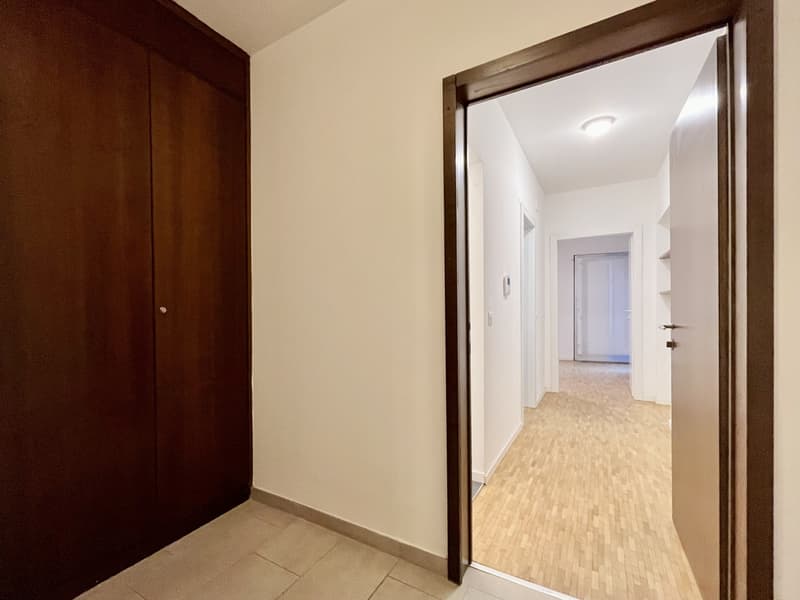 1.5 LOCALI AL 5Â PIANO IDEALE COME INVESTIMENTO A COLDRERIO (7)