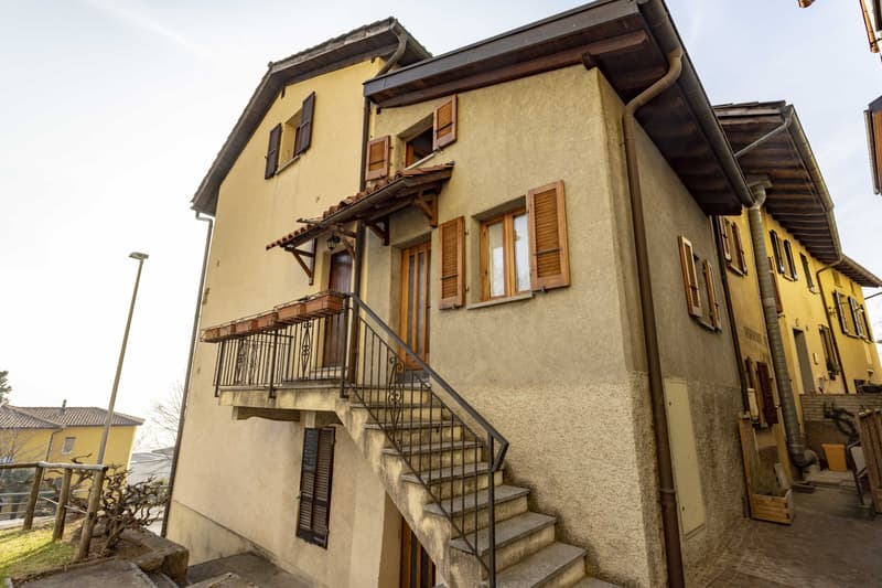 PREZZO ECCEZIONALE - 3.5 DUPLEX VISTA LAGO A RUVIGLIANA (7)