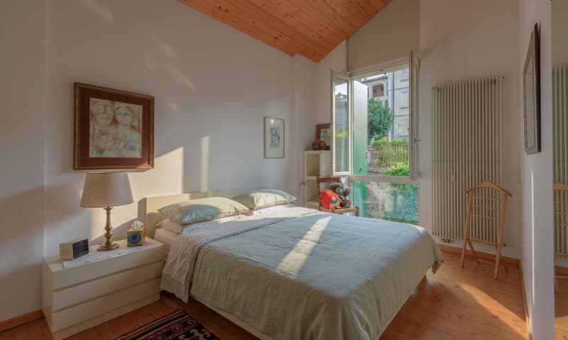 CASA TICINESE 6.5 LOCALI CON GIARDINO E PISCINA A CURIO (8)