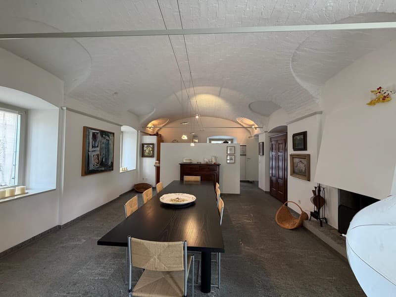 CASA TICINESE 6.5 LOCALI CON GIARDINO E PISCINA A CURIO (5)