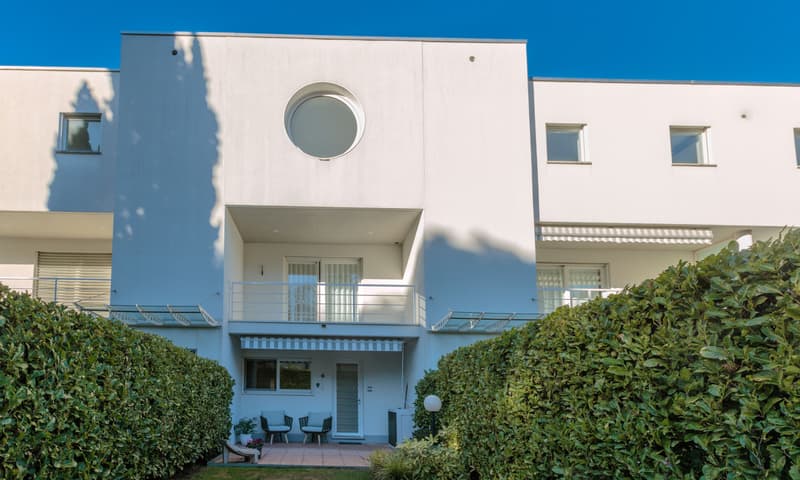 SPAZIOSA CASA 5.5 LOCALI CON GIARDINO E PISCINA A MONTAGNOLA (10)