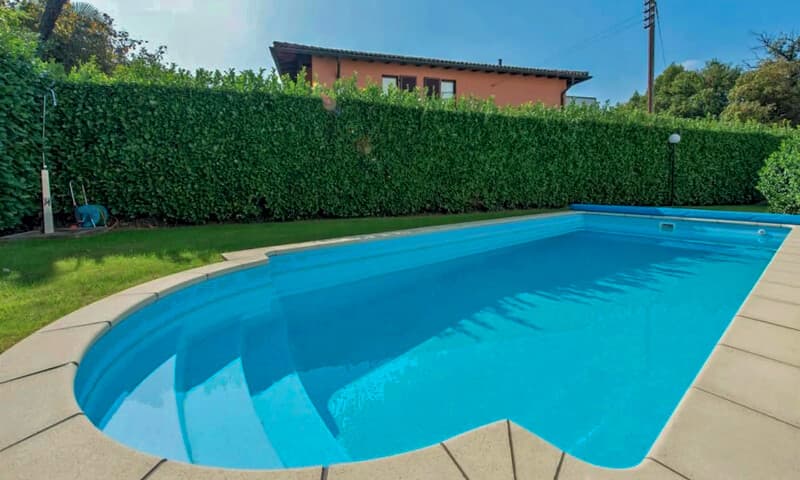 SPAZIOSA CASA 5.5 LOCALI CON GIARDINO E PISCINA A MONTAGNOLA (9)