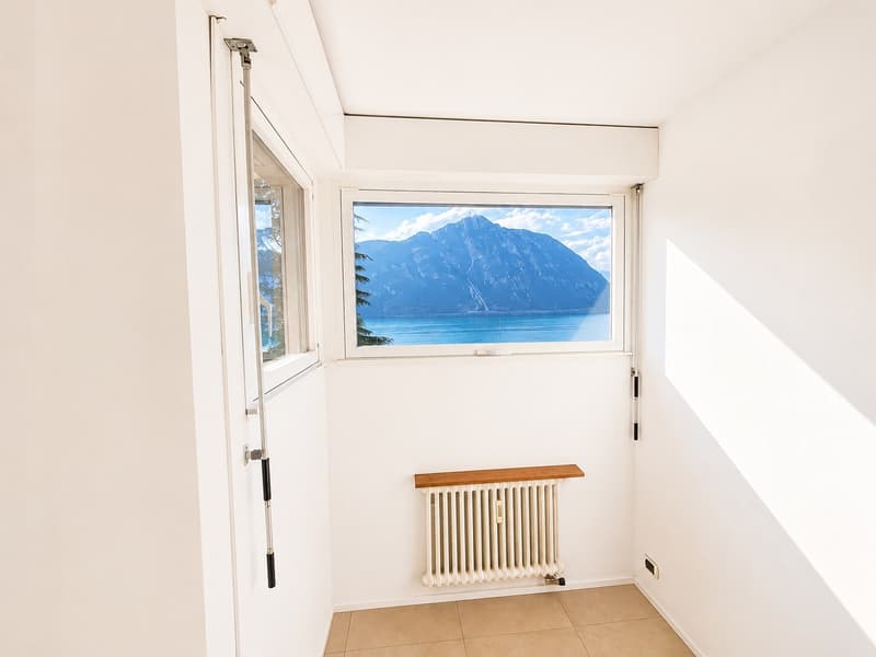 AFFITTASI BELLISSIMO 2.5 LOCALI RINNOVATO CON VISTA LAGO (6)