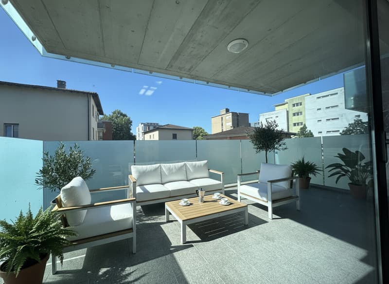 AMPIO 4.5 LOCALI CON TERRAZZA E POSTEGGI A LUGANO PREGASSONA (2)