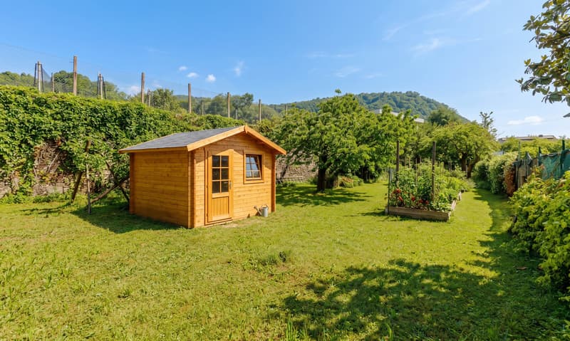 GRANDE CASA BIFAMILIARE 9 LOCALI CON AMPIO TERRENO A RANCATE (9)