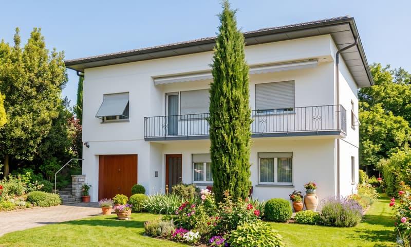 GRANDE CASA BIFAMILIARE 9 LOCALI CON AMPIO TERRENO A RANCATE (1)