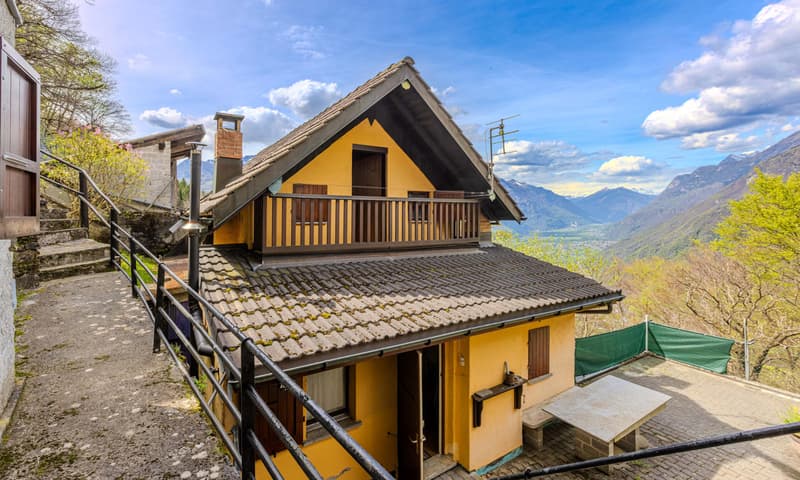 SPLENDIDA CASCINA 6.5 CON STUPENDA VISTA APERTA AD ARBEDO (1)