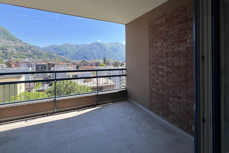 SPLENDIDO 4.5 LOCALI VISTA LAGO IN ZONA CENTRALE A LUGANO (6)
