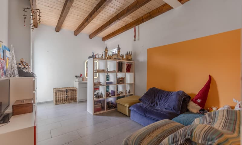 SPAZIOSA CASA DI 6.5 LOCALI CON GIARDINO A MIGLIEGLIA (7)