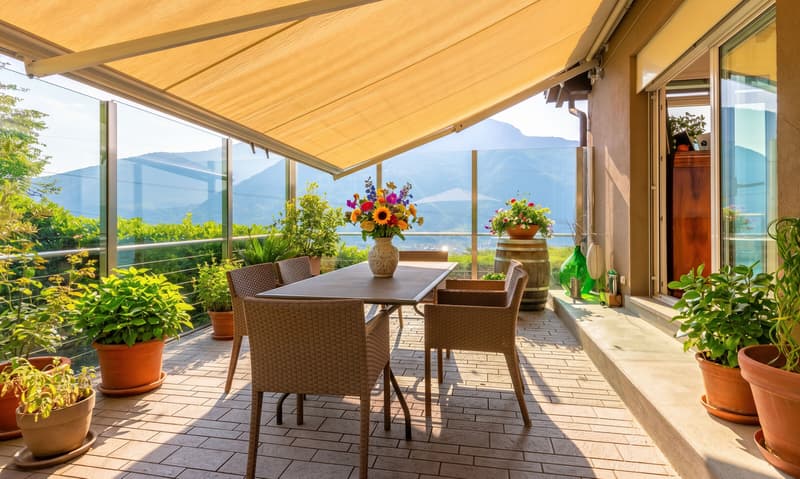 VILLA 5.5 LOCALI RINNOVATA CON VISTA LAGO APERTA A CAPOLAGO (2)