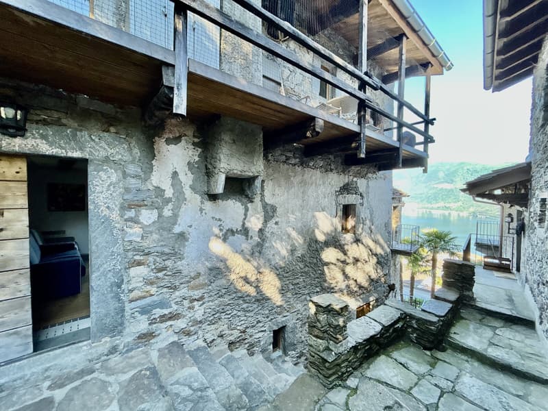 BELLISSIMO 2.5 LOCALI AMMOBILIATO VISTA LAGO A BRISSAGO (7)