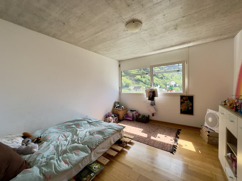 MODERNA CASA 7 LOCALI CON AMPIO GIARDINO A GIORNICO (9)