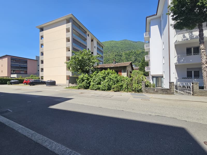BELLISSIMO TERRENO CON LICENZA APPROVATA A LOCARNO (1)