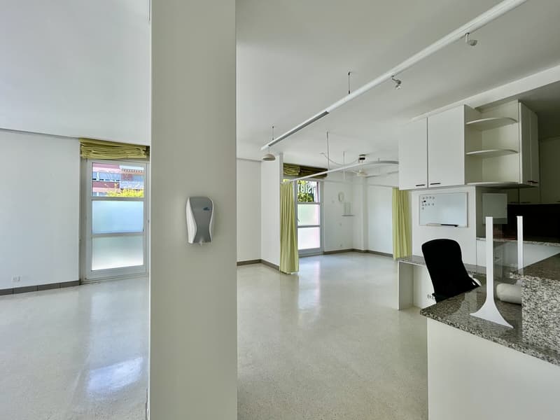 AFFITTASI AMPIO LUMINOSO STUDIO PER ATTIVITÃ MEDICHE AD AGNO (3)