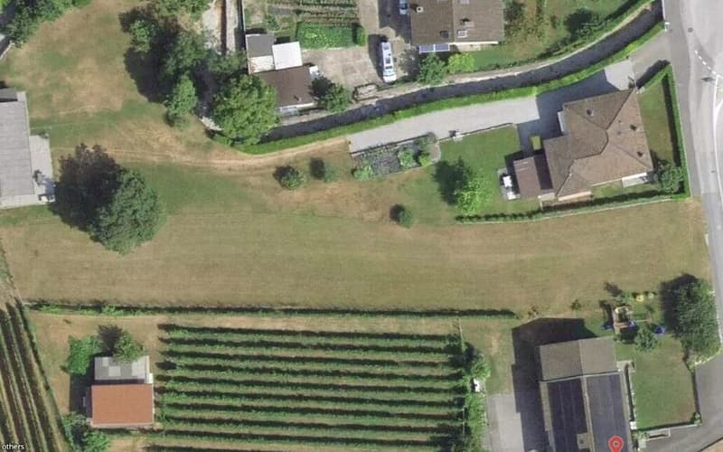 AMPIO TERRENO PIANEGGIANTE EDIFICABILE A RIVA SAN VITALE (2)
