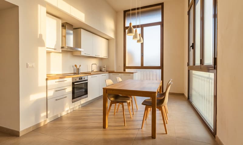 CASA STORICA DI 8.5 LOCALI DA RISTRUTTURARE A CASTELROTTO (8)