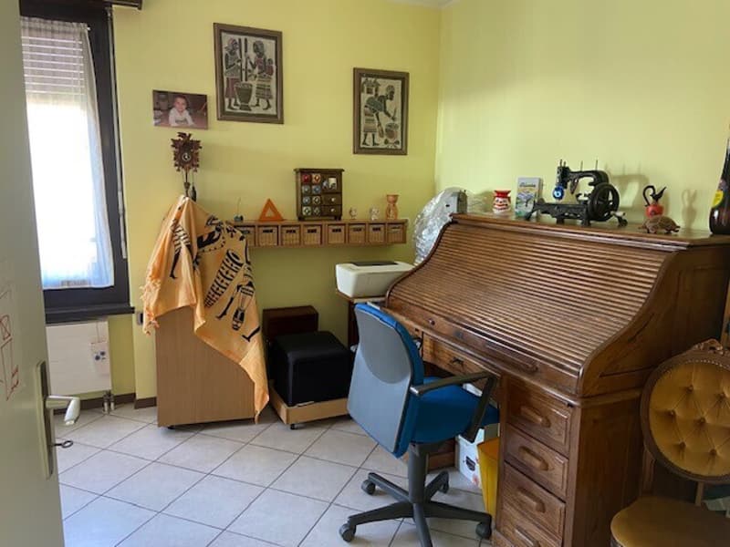 4.5 LOCALI ULTIMO PIANO CON POSTI AUTO A MORBIO INFERIORE (6)