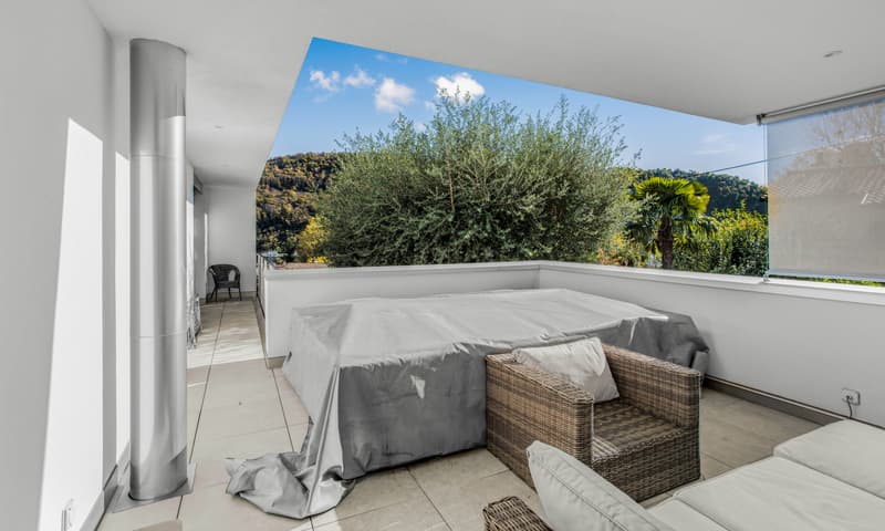 ELEGANTE E MODERNA VILLA ALTO STANDING 6.5 LOC. A TORRICELLA (9)