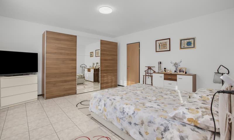 AMPIA VILLA UNIFAMILIARE 5.5 LOCALI CON PISCINA A MEZZOVICO (6)