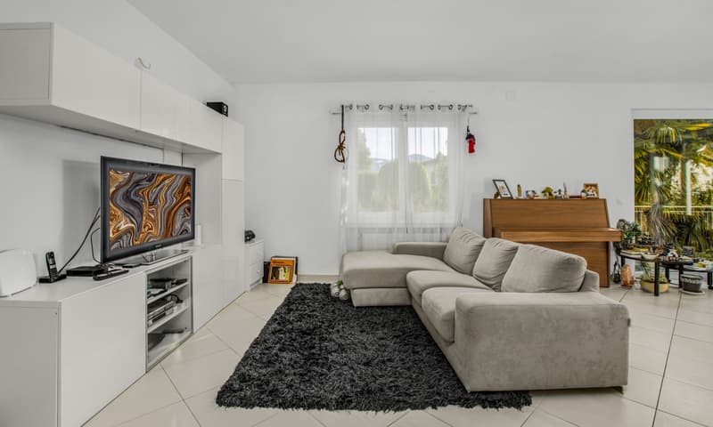 ESCLUSIVA VILLA 6.5 VICINA AL LAGO CON GIARDINO A CASLANO (2)