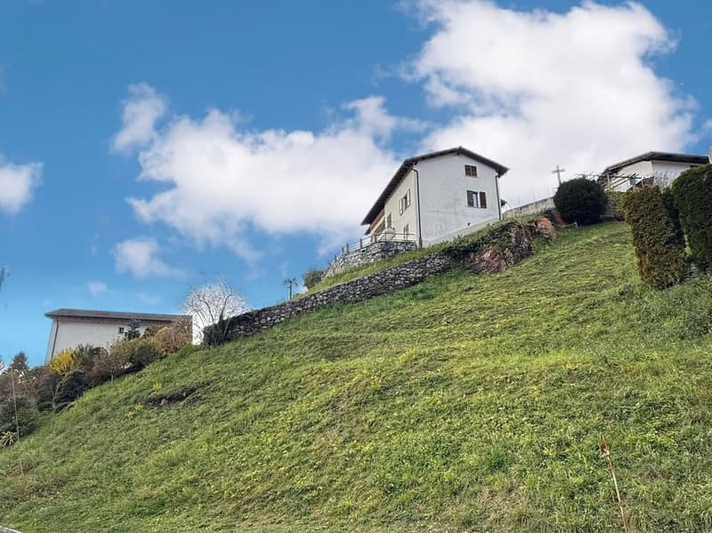 TERRENO EDIFICABILE DI 510 MQ IN OTTIMA POSIZIONE AD AROGNO (2)