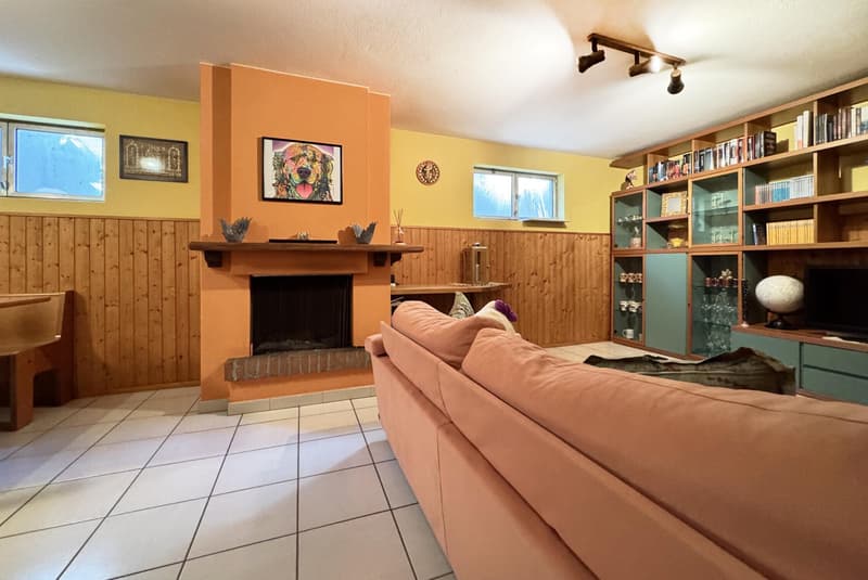 OCCASIONE-CASA 4.5 LOCALI CON GIARDINO E GROTTO A NOVAZZANO (9)