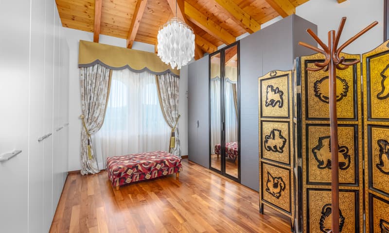 MERAVIGLIOSA VILLA DI 5.5 LOCALI COME NUOVA A VILLA LUGANESE (8)