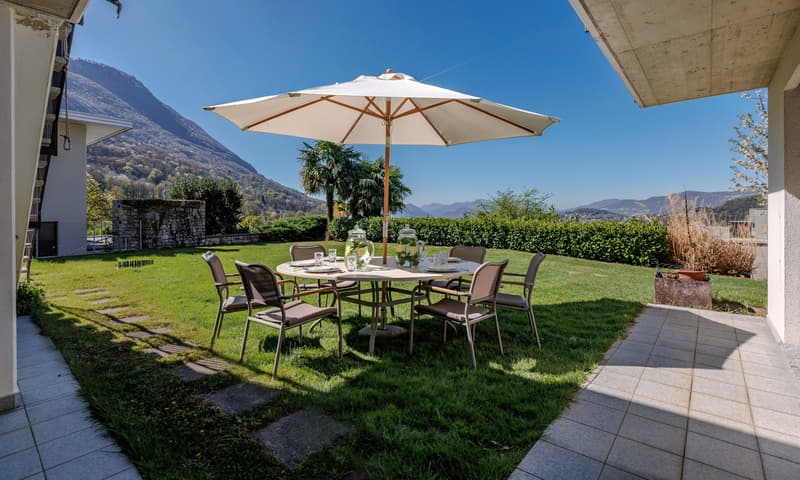 VILLA UNI/BIFAMILIARE 6.5 CON GRANDE GIARDINO A CADRO (7)