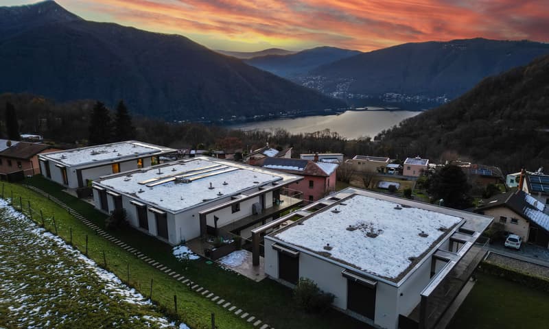 ATTICO ARREDATO 4.5 LOCALI CON TERRAZZA VISTA LAGO A ROVIO (9)