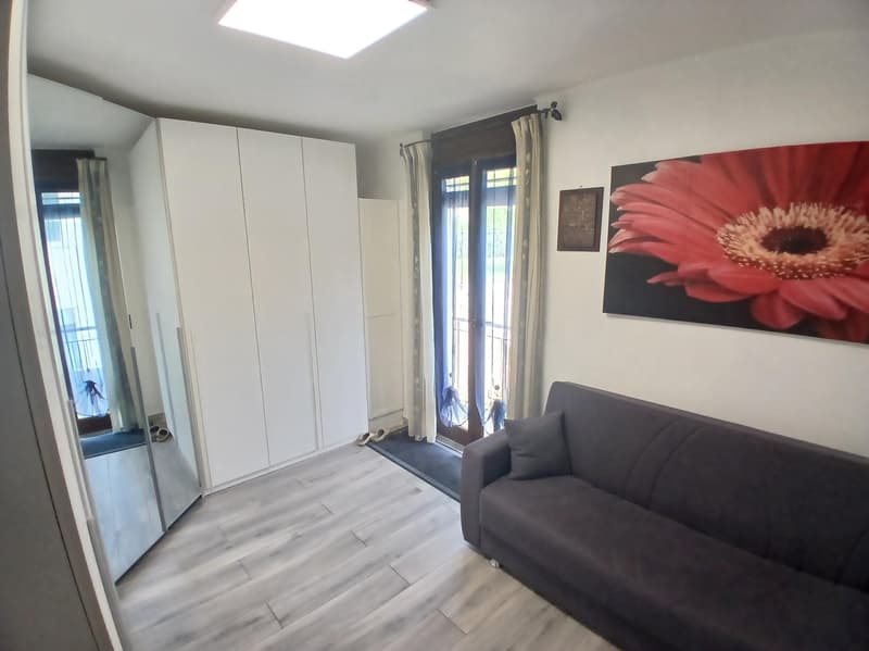 AMPIO 3.5 CON LOCALE HOBBY E GIARDINO PRIVATO A CASLANO (6)