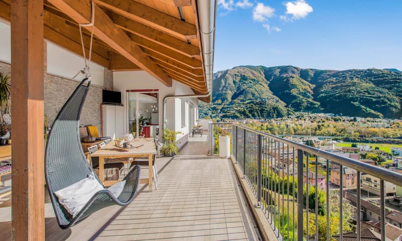 MERAVIGLIOSA VILLA 6.5 LOCALI CON VISTA APERTA A BELLINZONA (3)