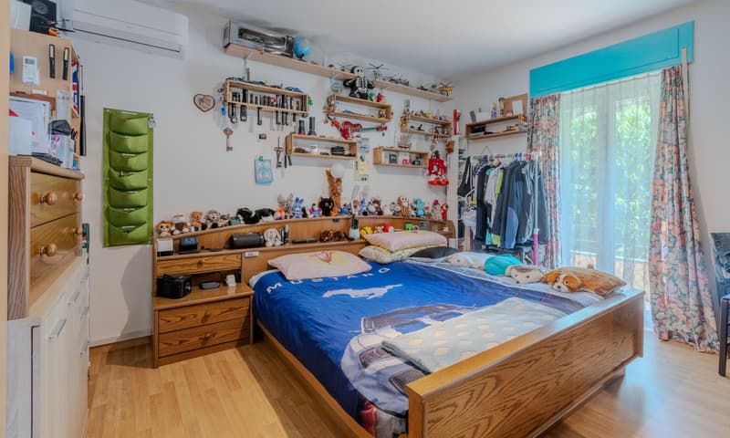AFFASCINANTE CASA DI 4.5 LOCALI CON GIARDINO A CADENAZZO (6)