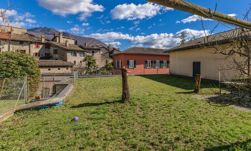 SPAZIOSA CASA 7.5 CON GIARDINO E AREA COMMERCIALE A CUREGLIA (3)