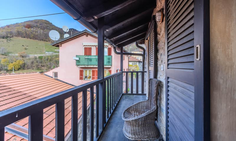 GRANDE CASA RUSTICA DI CHARME DI 4.5 LOCALI A CABBIO (8)