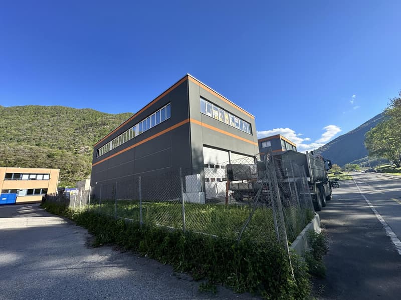 2 NUOVI STABILI AMMINISTRATIVI E ARTIGIANALI A MEZZOVICO (8)